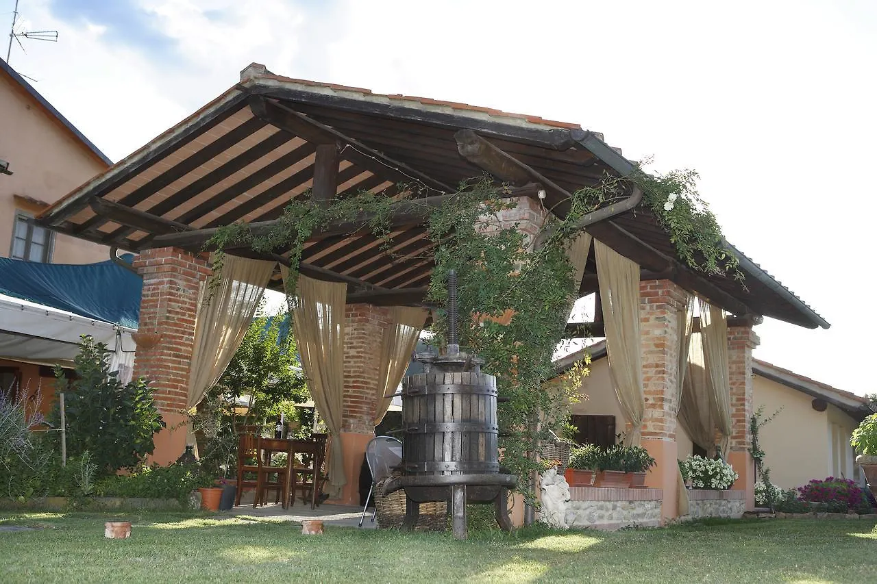 Osteria I'Casolare Otel San Giovanni Valdarno 0*,  İtalya
